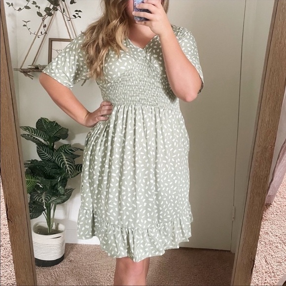 Perfect Peach Mini Smock Dress in Sage Green Dot - Picture 4 of 10